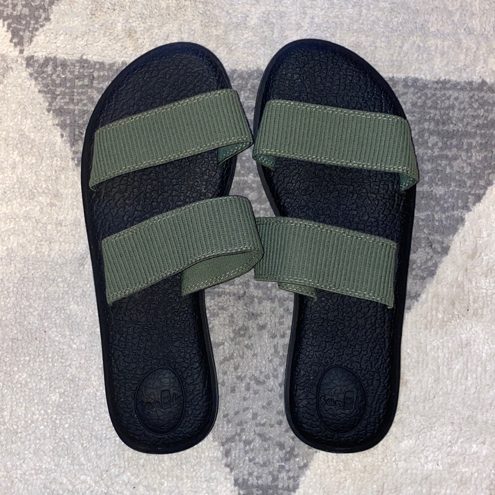 Sanuk Slides